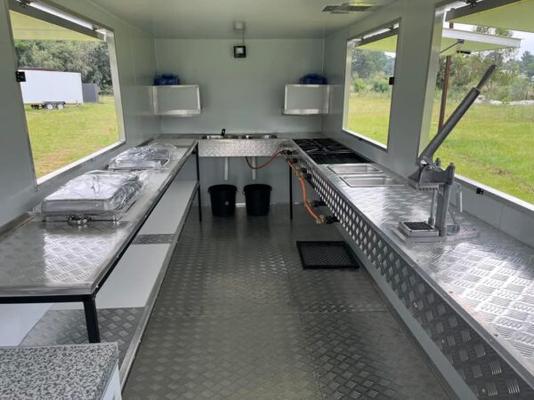 Mobile Kitchen double Axle - Image 5