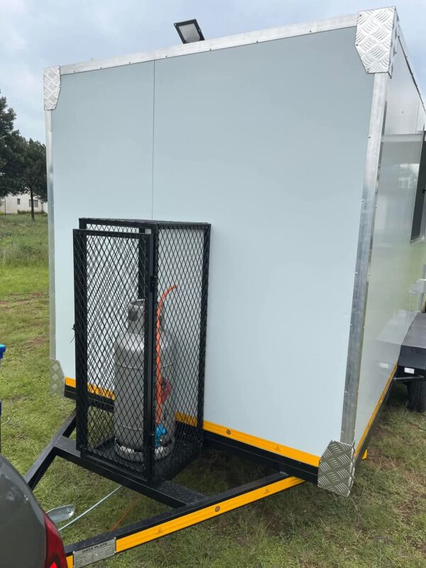 Mobile Kitchen double Axle - Image 6