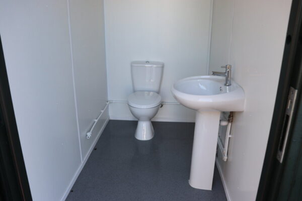 20'X8'  CONTAINER CONVERSION WITH SEPERATE TOILET - Image 8