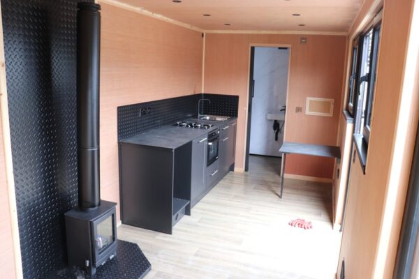 28FT converted container with Kitchen & Fixed Bed Maintenance Room - Image 4