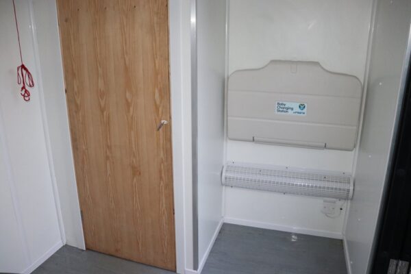 Three Bay Toilet Block Container Conversion 20' x 8' - Image 11