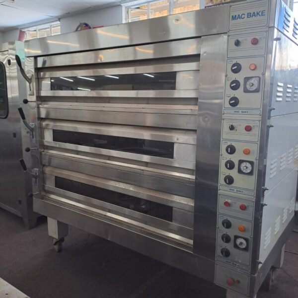 Deck oven – 3 deck (1.6m)- BAKEMARK - Image 3